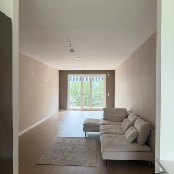 Lichtdurchflutete 3-Zimmer-Wohnung (Bj. 2022) mit Balkon, EBK & Tiefgarage im Quartier 49, Pankow — photo 1